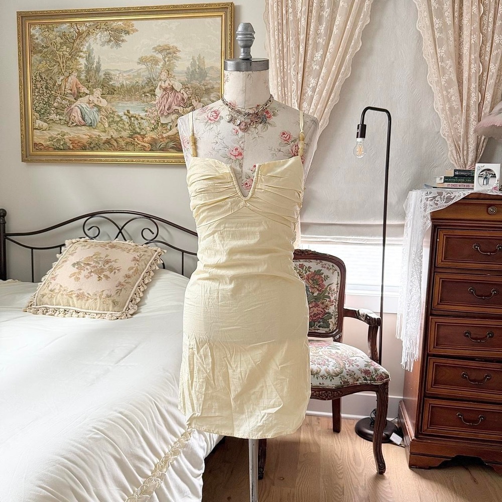 butter yellow mini dress  Modern Sim Sam small butter yellow mini dress